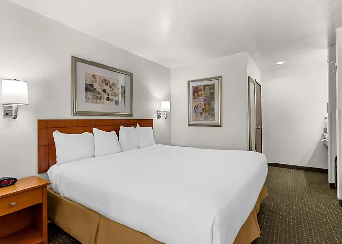 Best Western Socorro Hotel & Suites
