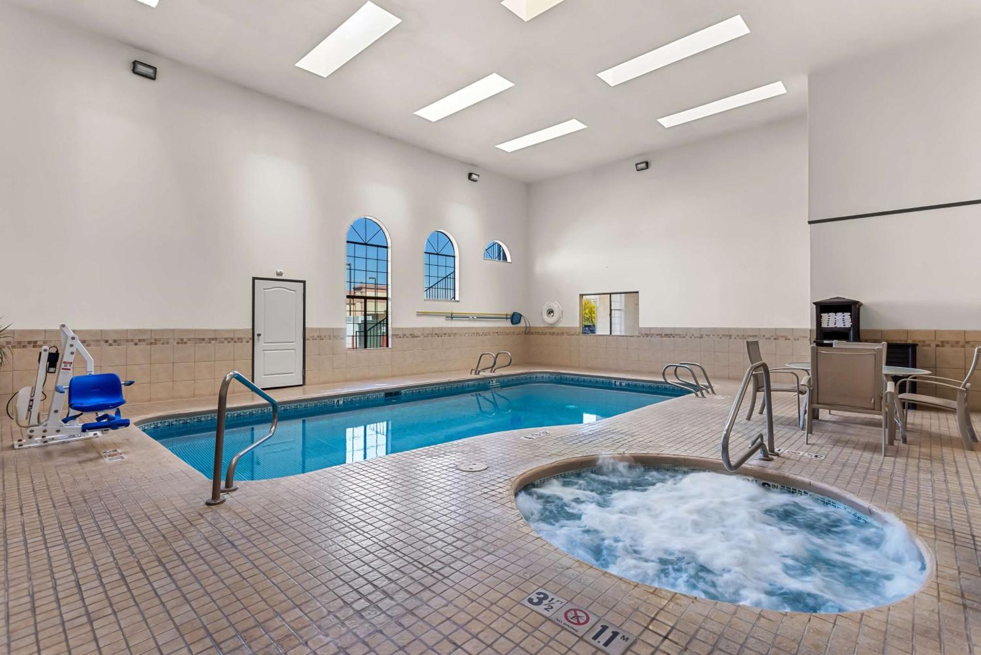 Best Western & Hotel 3*